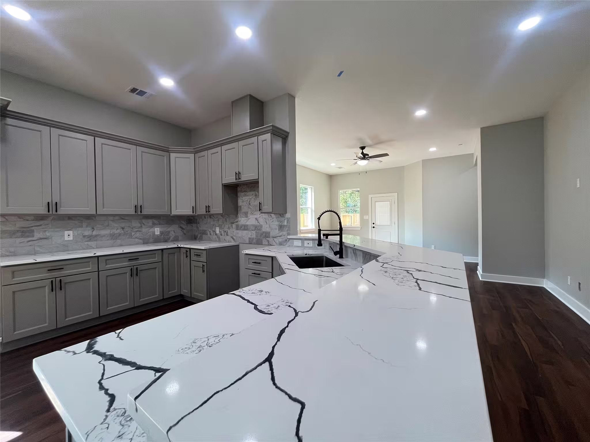 Photo 7 of 28811 Champion Oaks Dr, Magnolia, TX
