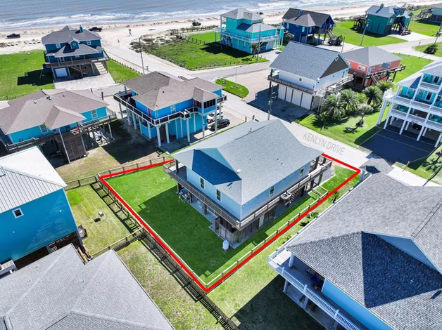 Photo 6 of 928 Kenlyn Drive, Crystal Beach, TX