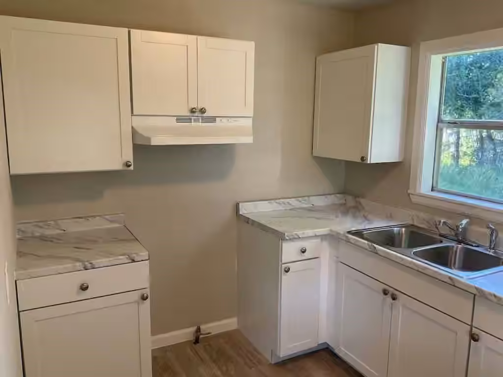 Photo 5 of 605 Palacios Street, El Campo, TX