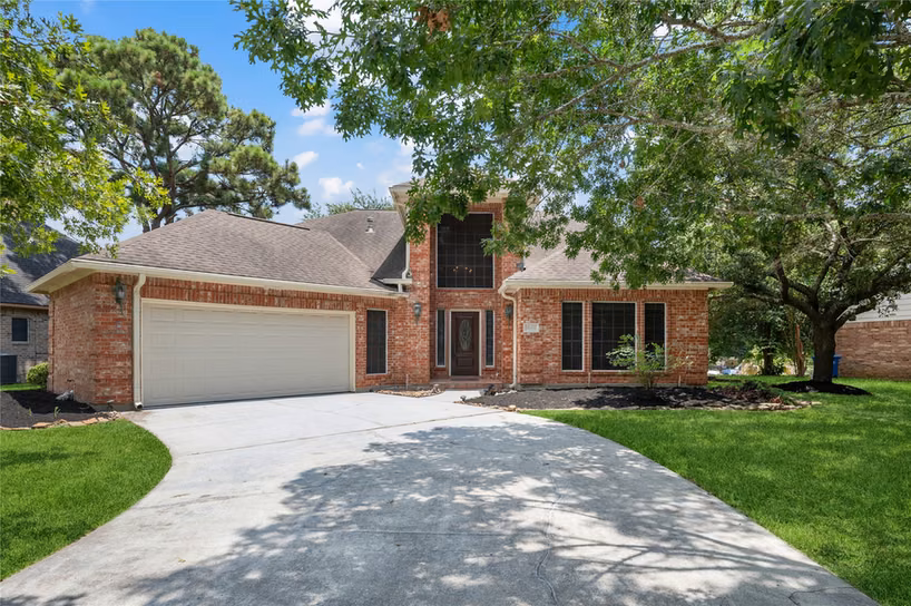 Photo of 19018 Hikers Trail Drive, Humble, TX 77346