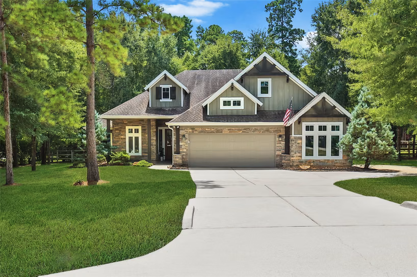 Photo 2 of 8857 Catamaran Way, Montgomery, TX
