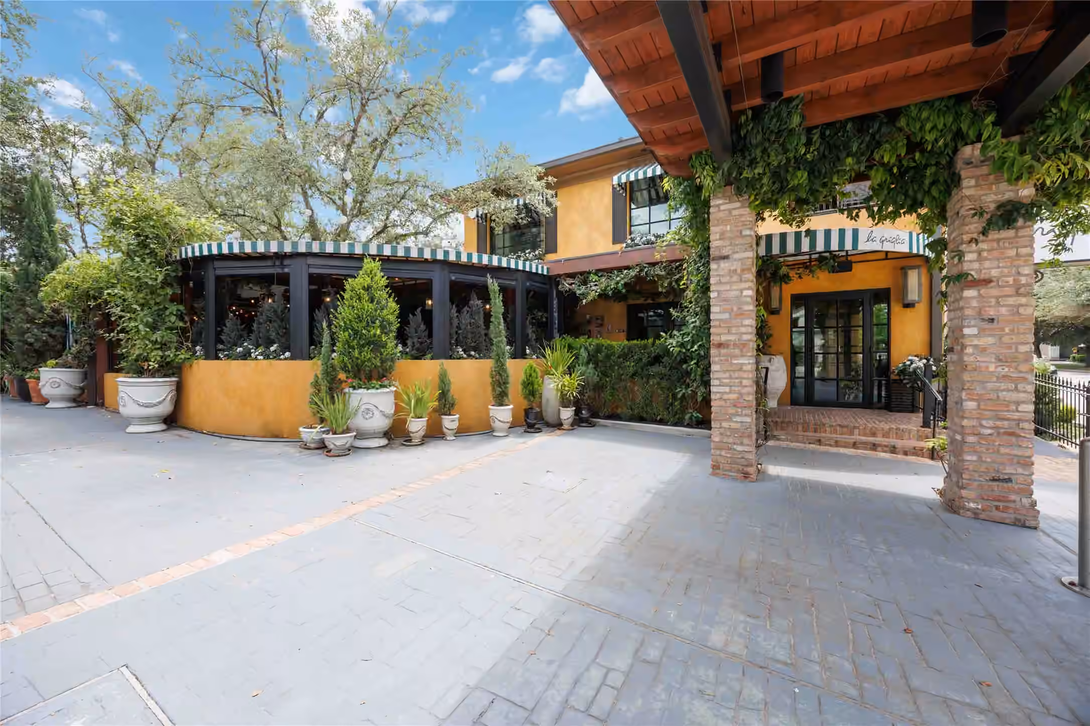 Photo 6 of 1010 Rosine Street 35, Houston, TX