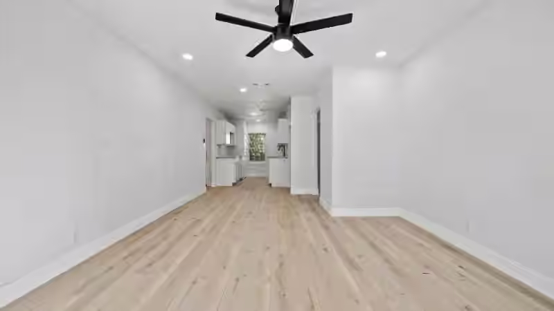 Photo 3 of 900 Largo Street, Baytown, TX
