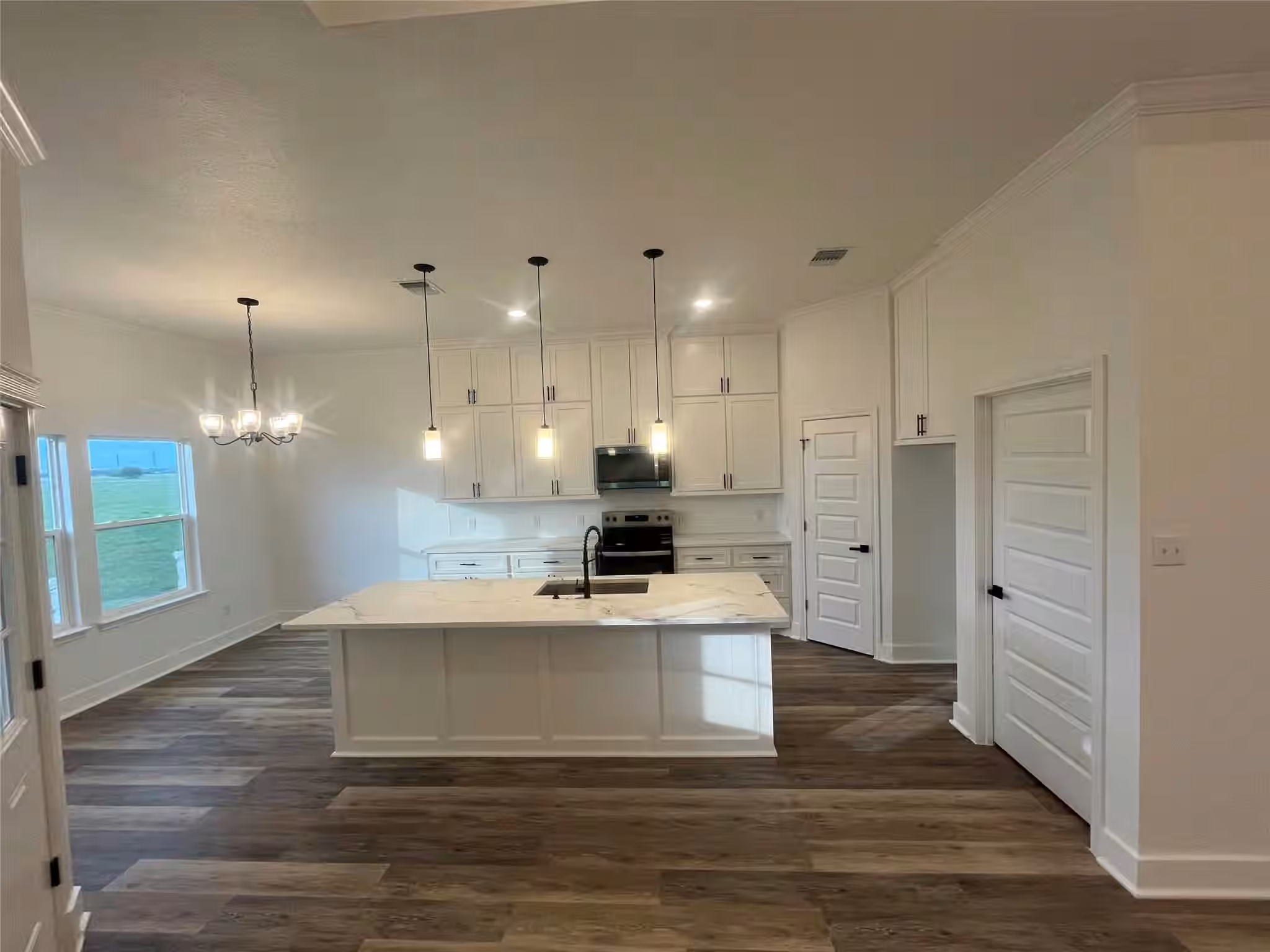 Photo 6 of 33416 FM 521 Road, Angleton, TX