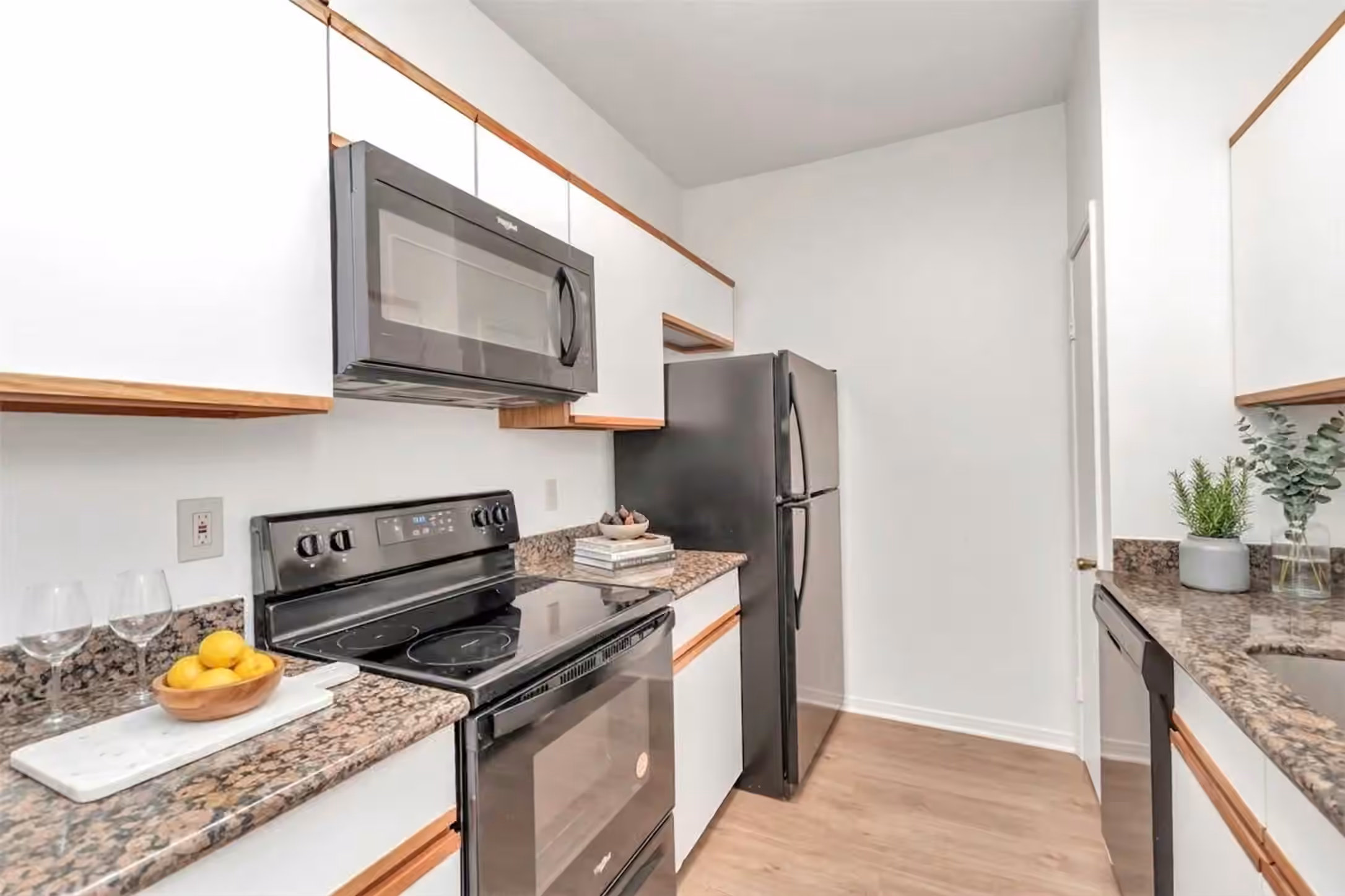 Photo 5 of 9800 Pagewood Lane 3104, Houston, TX