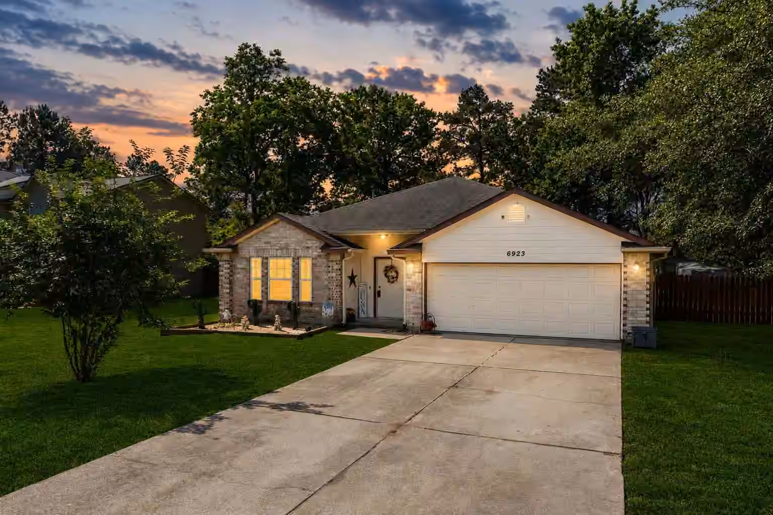 Photo 3 of 6923 Grant Drive, Magnolia, TX