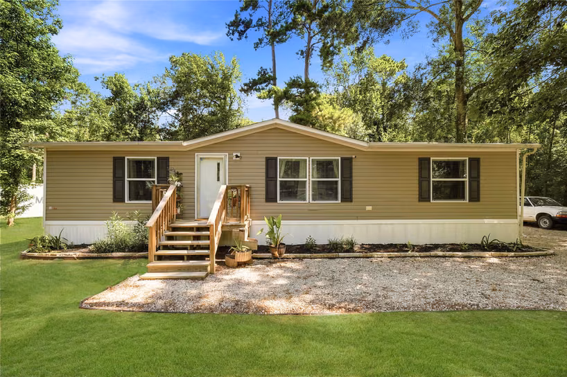 Photo 3 of 109 County Road 3793, Cleveland, TX