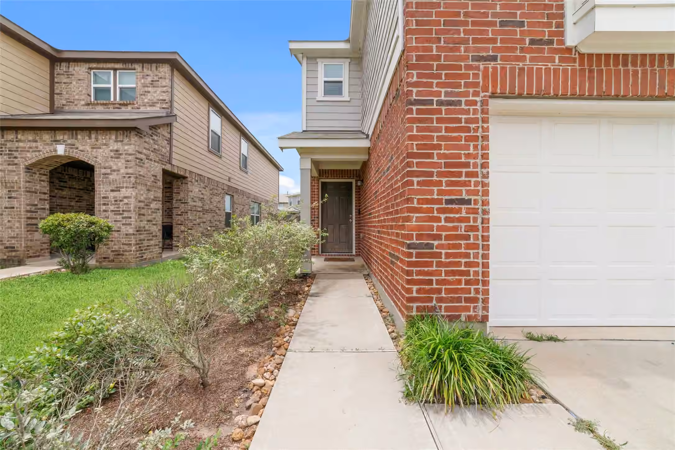 Photo 3 of 5319 Rose Trellis Street, Katy, TX