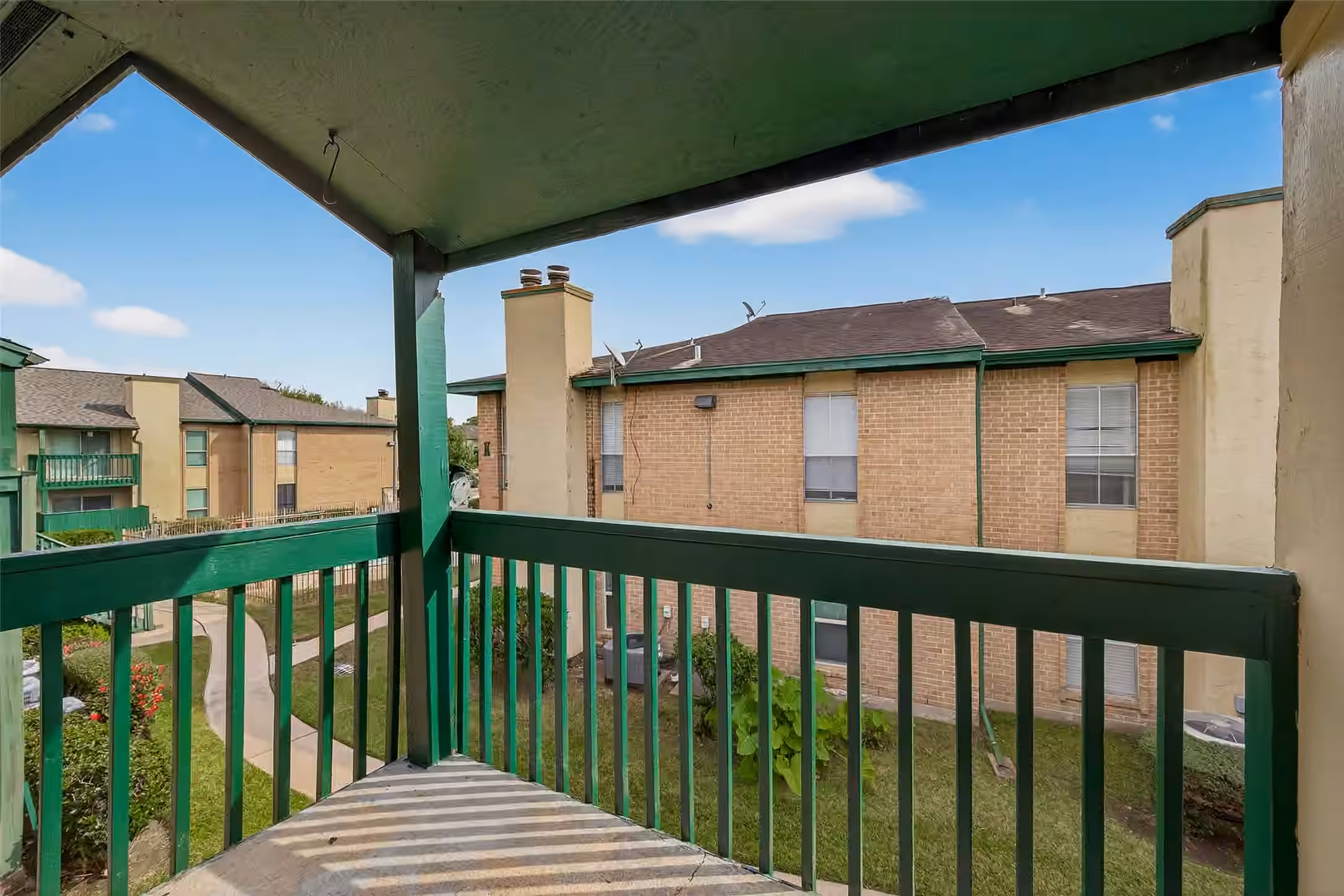 Photo 2 of 1516 Bay Area Boulevard H10, Houston, TX