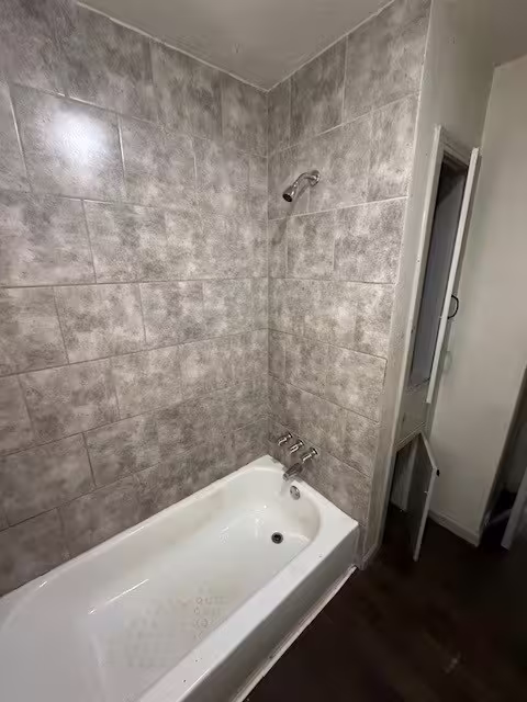 Photo 5 of 9122 Laura Koppe Road, Houston, TX