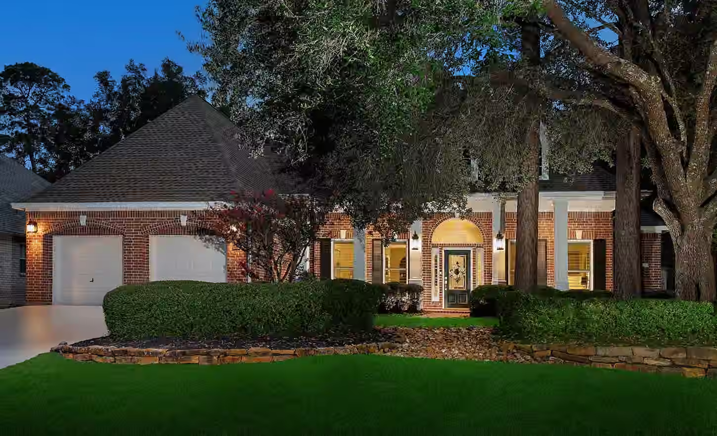 Photo 2 of 27 Acorn Cluster Court, The Woodlands, TX
