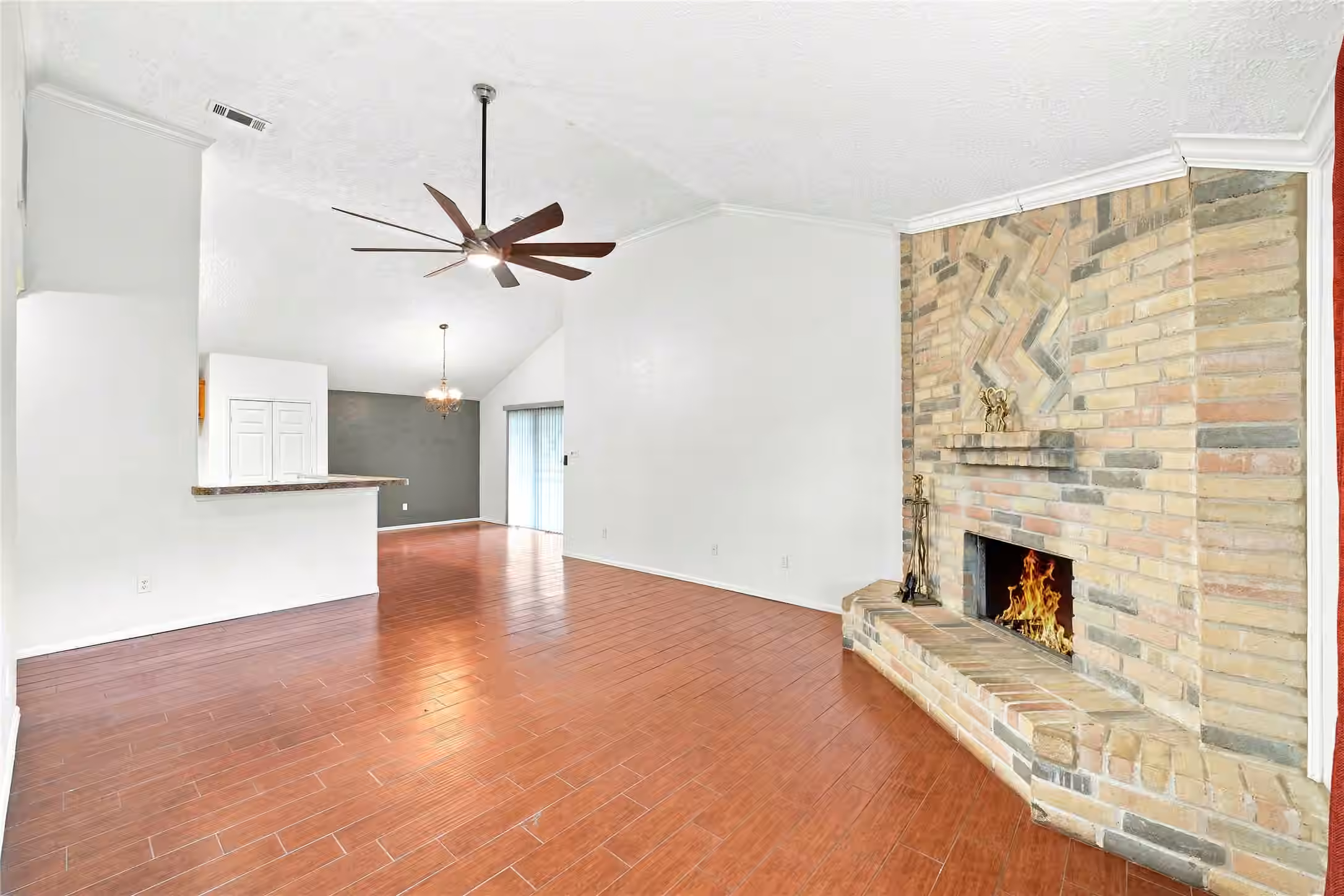 Photo 7 of 1414 Great Dover Circle, Channelview, TX