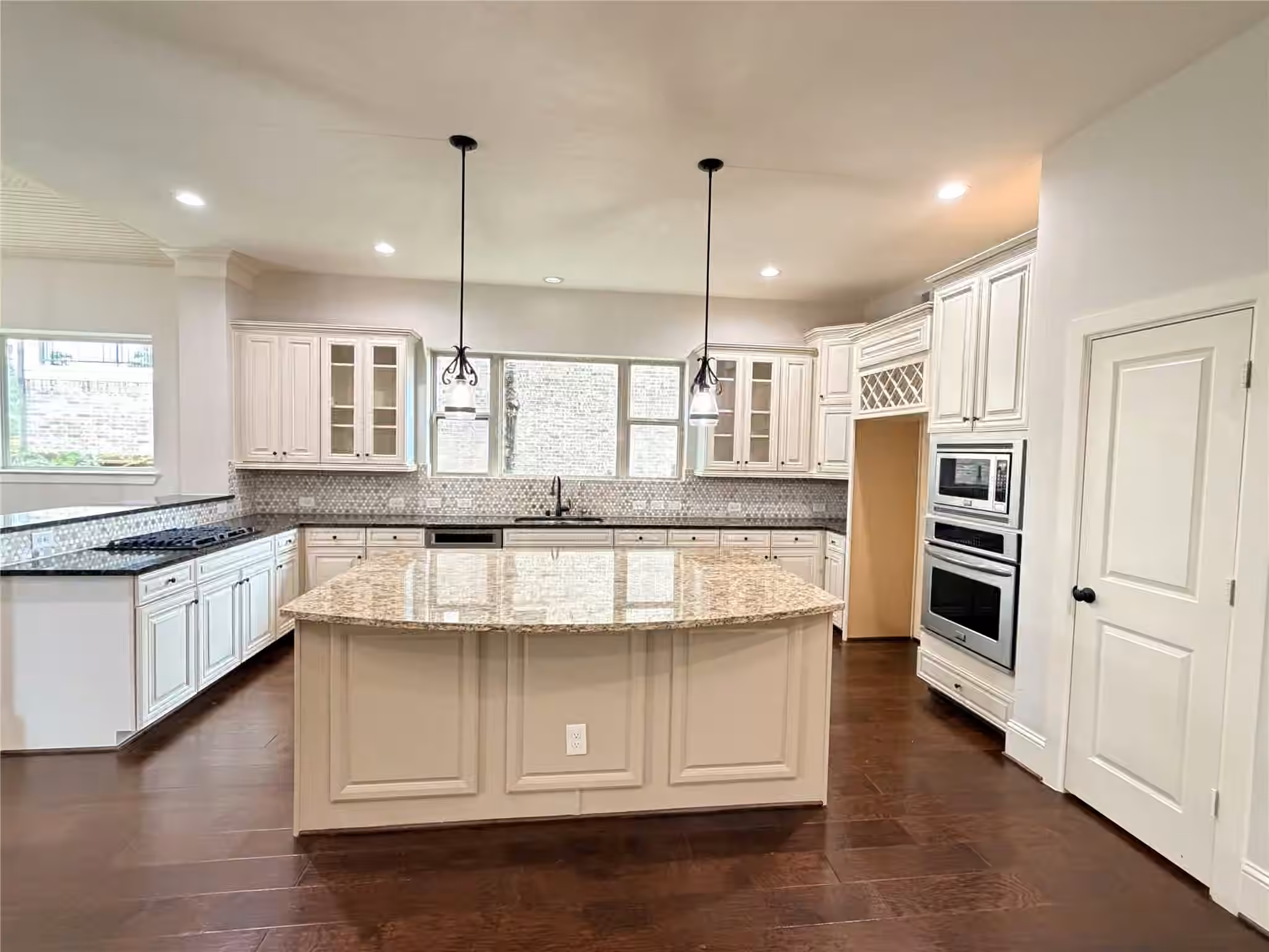 Photo 6 of 6806 Auburn Sands Drive, Spring, TX