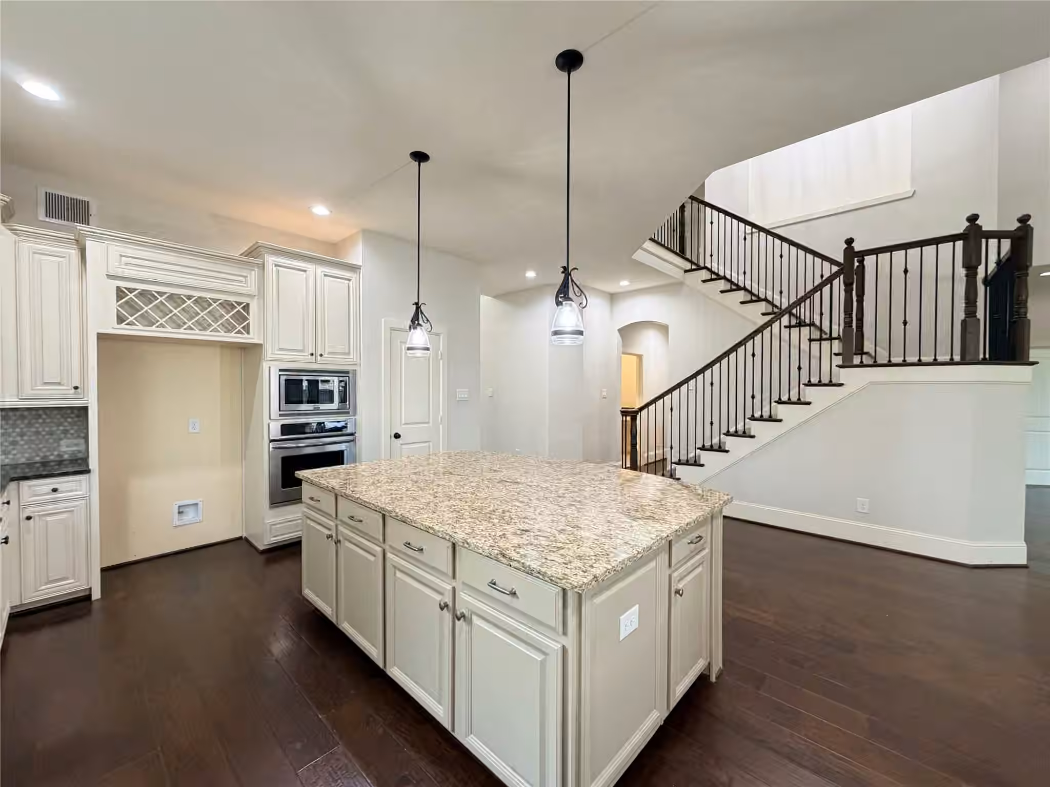 Photo 7 of 6806 Auburn Sands Drive, Spring, TX