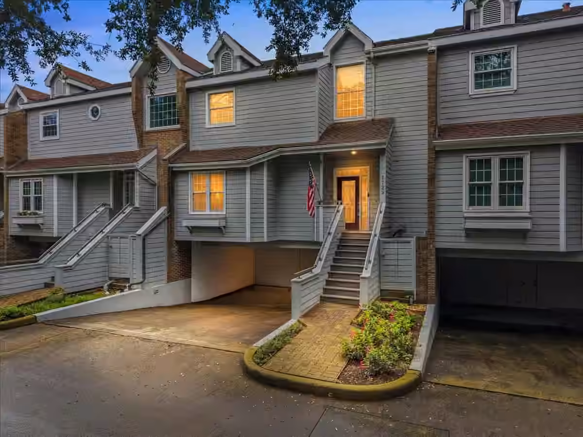 Photo 2 of 1729 Enterprise Avenue, League City, TX