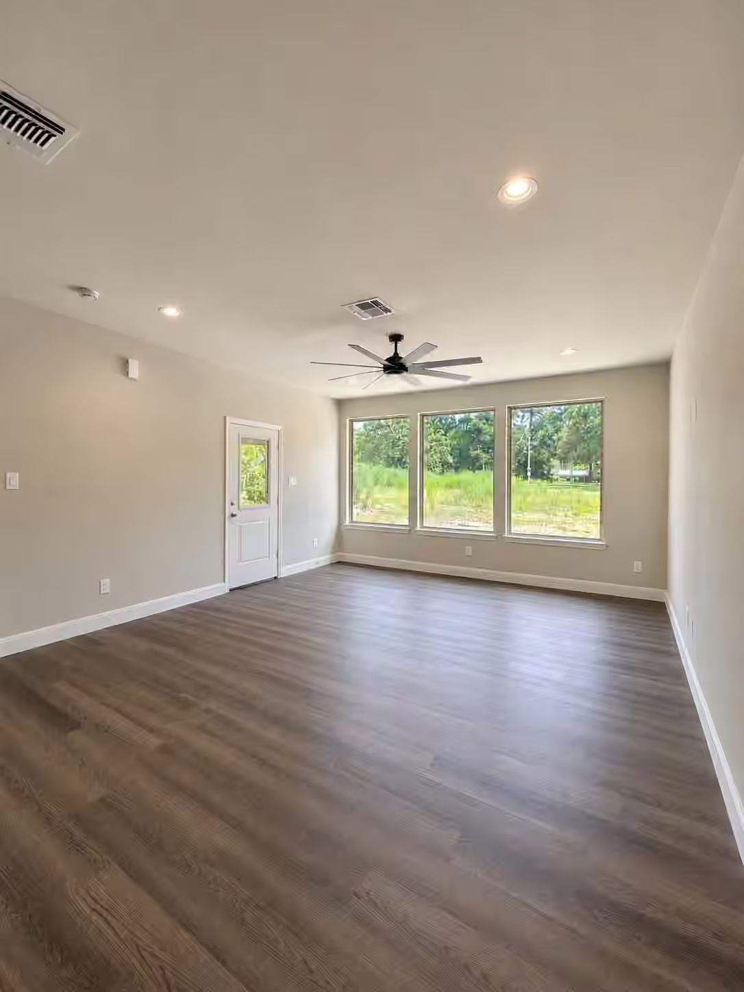 Photo 6 of 14808 Coaltown Road, Willis, TX