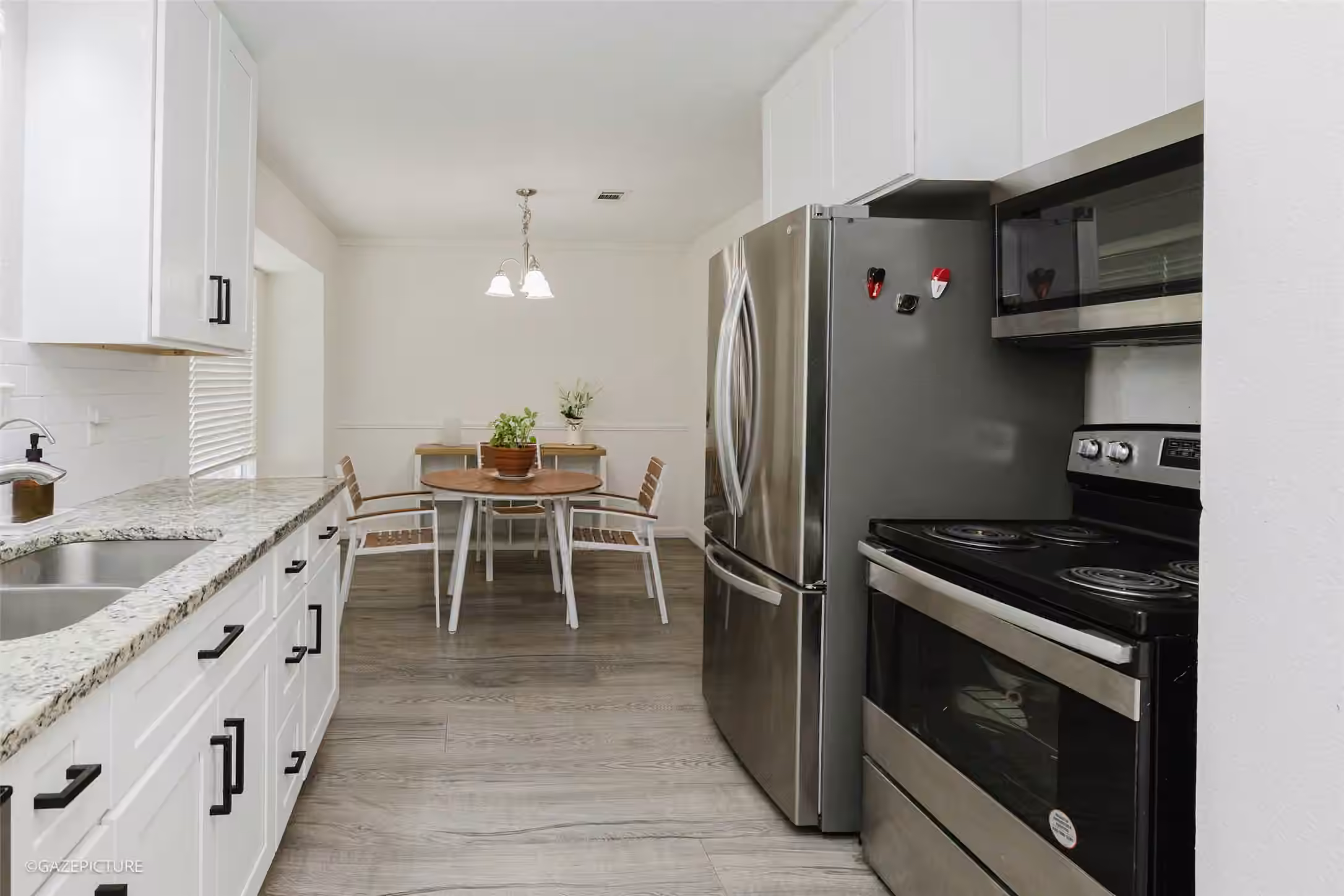 Photo 5 of 4439 Mccleester Drive, Spring, TX