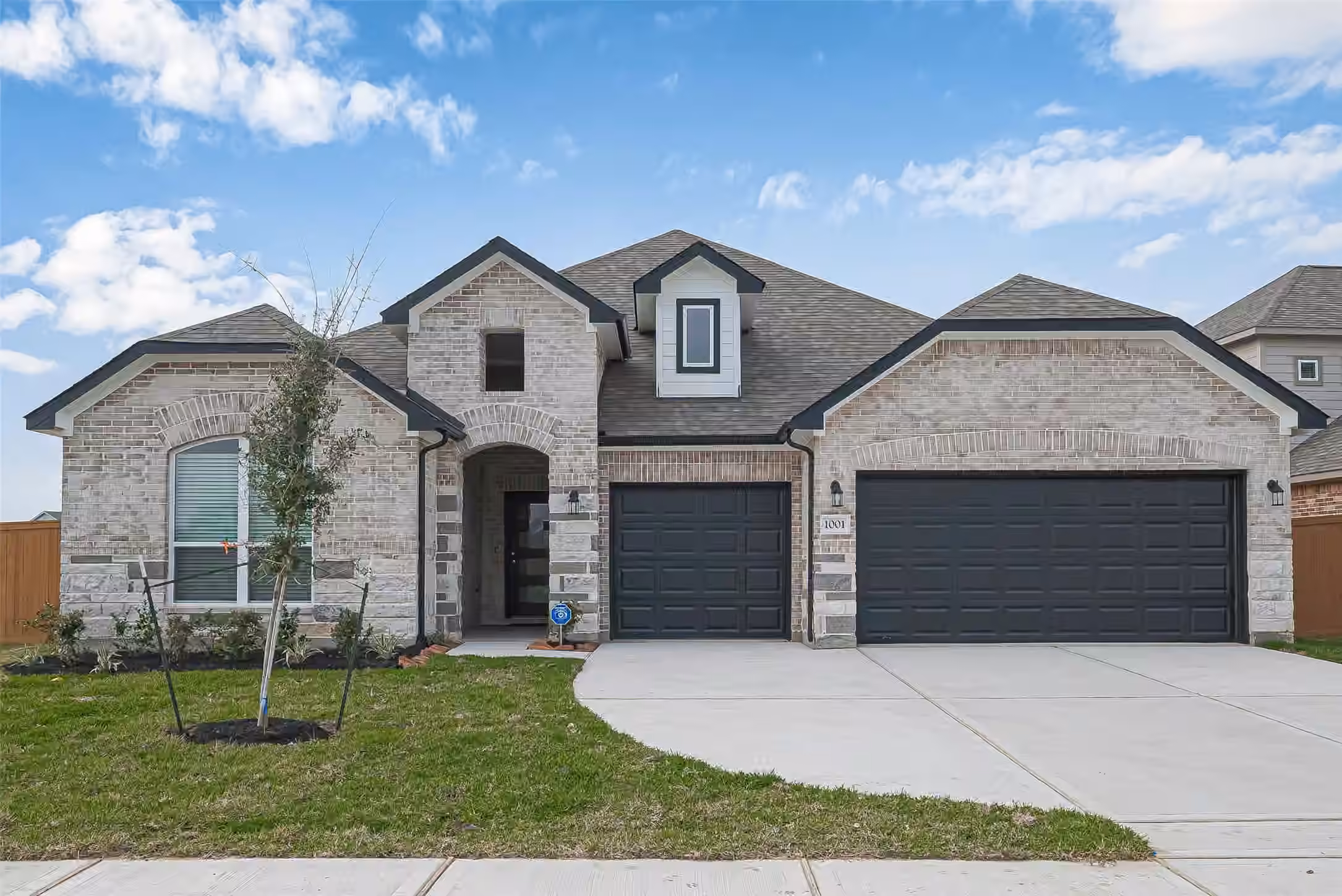 Photo 2 of 117 Paseo Park Drive, Brookshire, TX