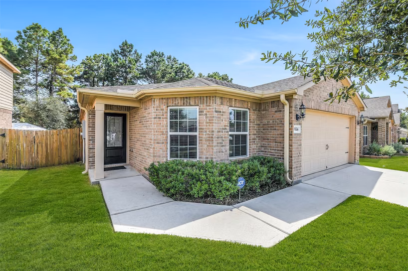 Photo 2 of 7614 Dusty Melody Lane, Conroe, TX