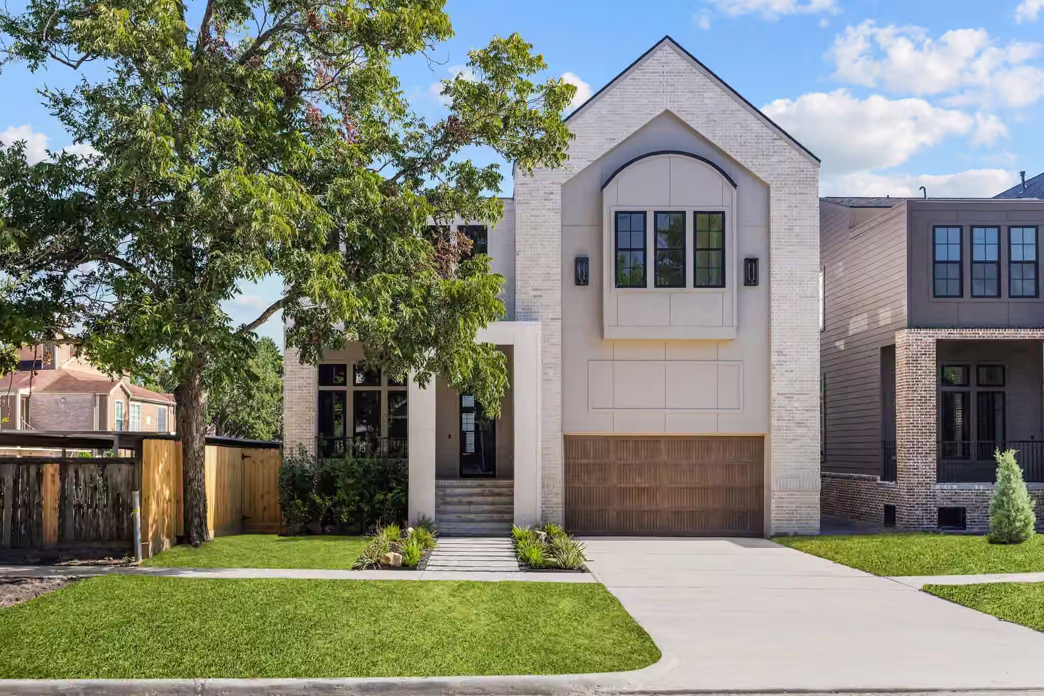 Photo 2 of 614 Ridge Street, Houston, TX