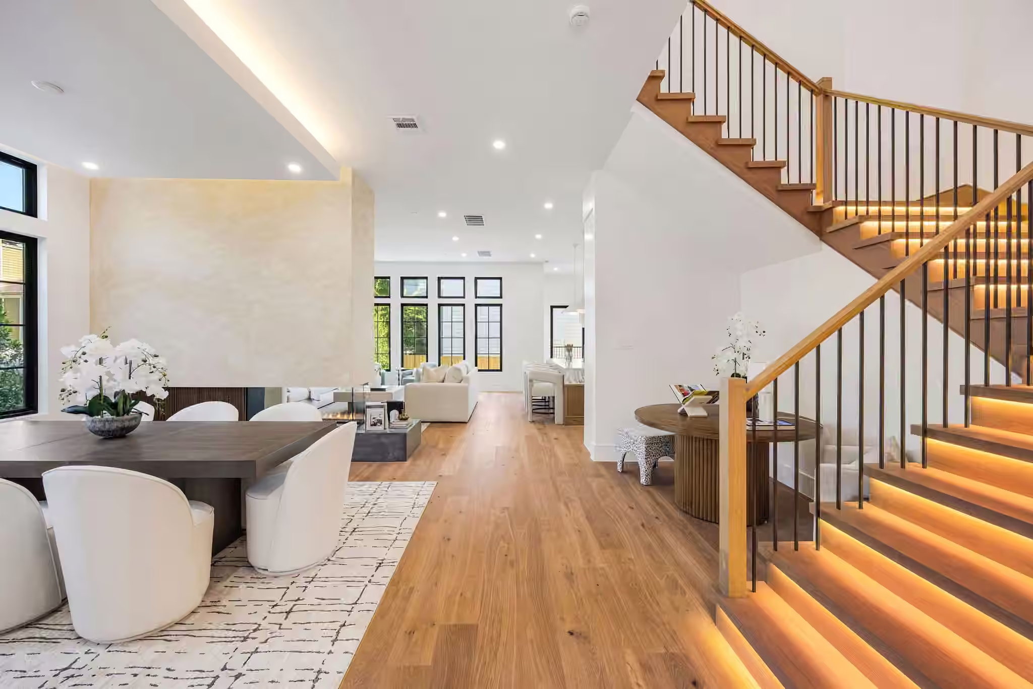 Photo 5 of 614 Ridge Street, Houston, TX