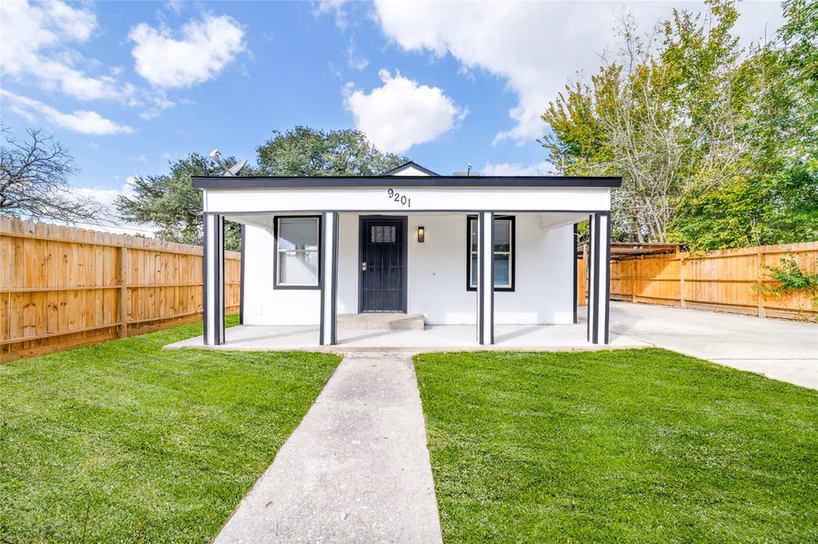 Photo 2 of 9201 Klondike Street, Houston, TX