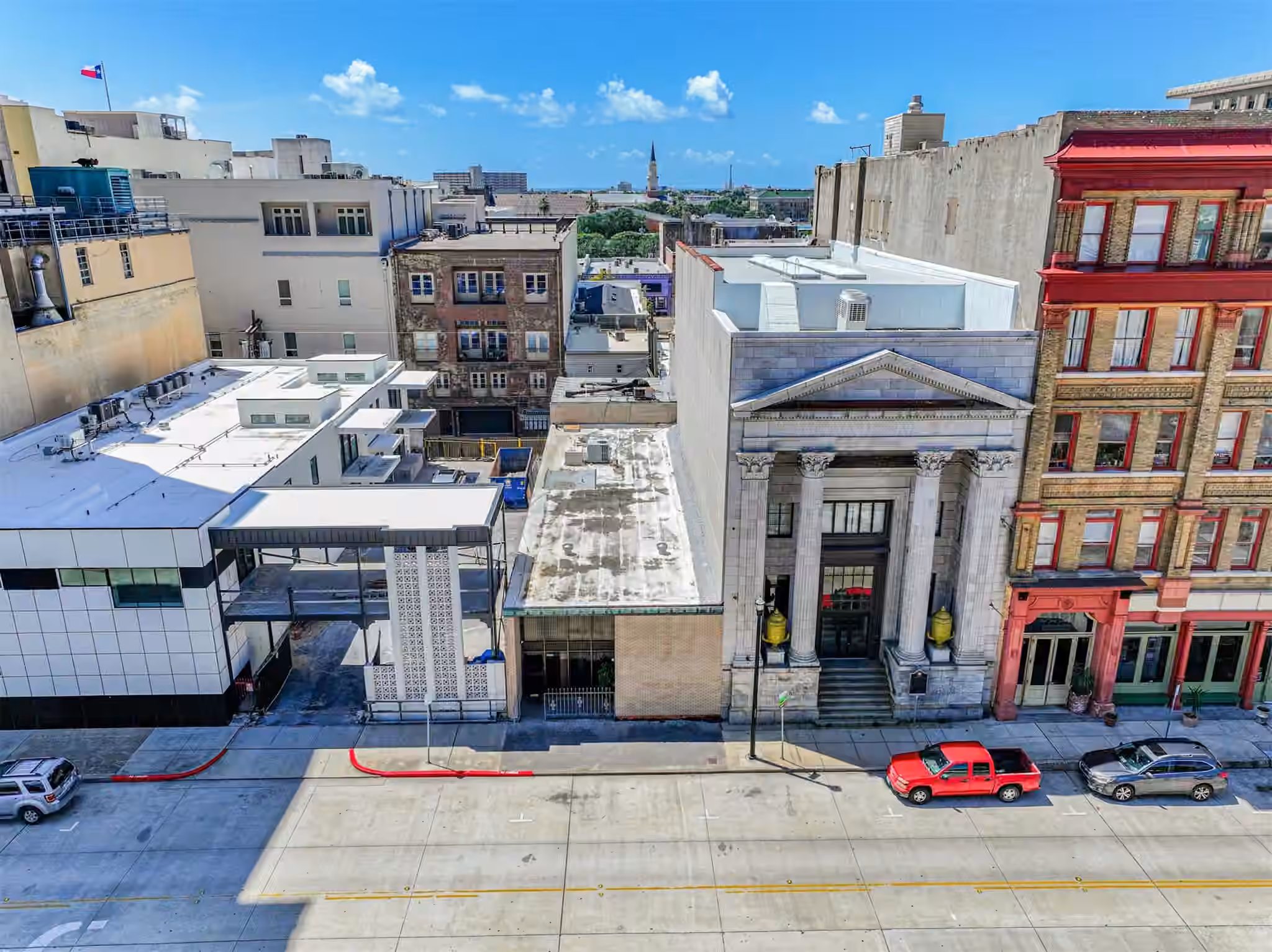 Photo 3 of 2217 Market Street, Galveston, TX
