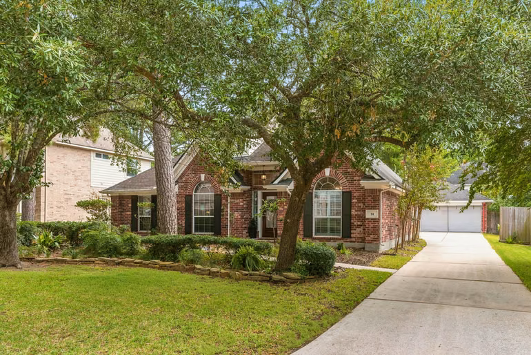 Photo 3 of 14 Taupewood Place, The Woodlands, TX