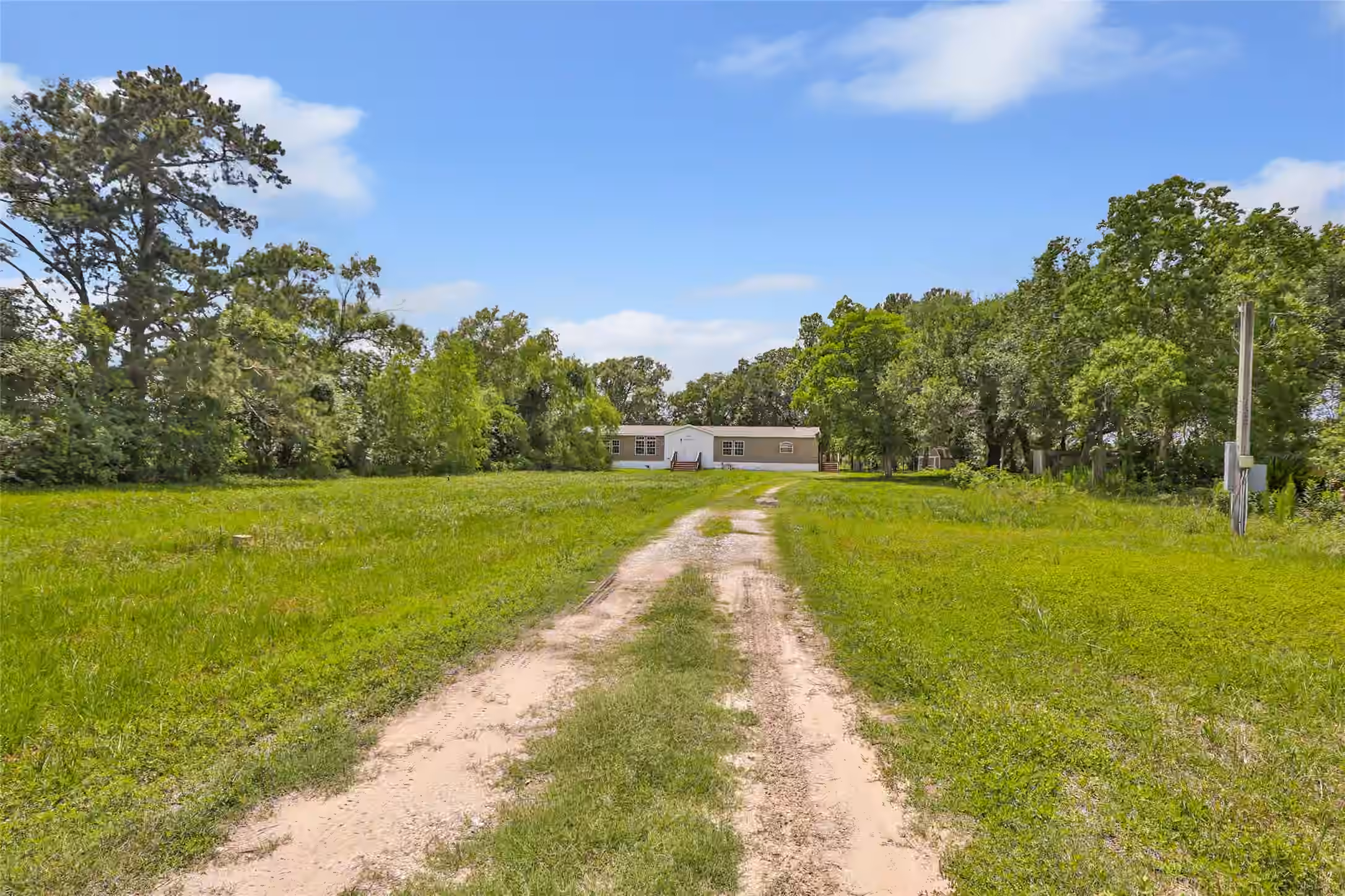 Photo of 1387 Fm 1406 Road, Winnie, TX