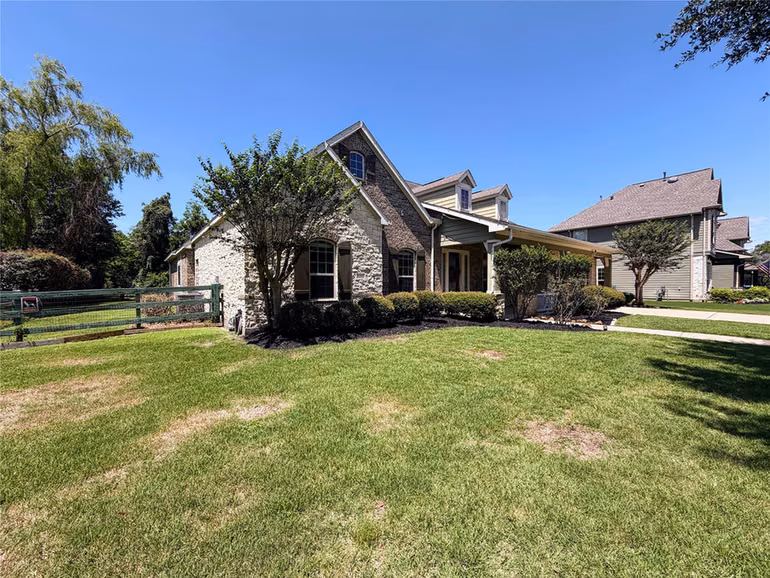 Photo 5 of 5119 Water Oak Crescent, Fulshear, TX