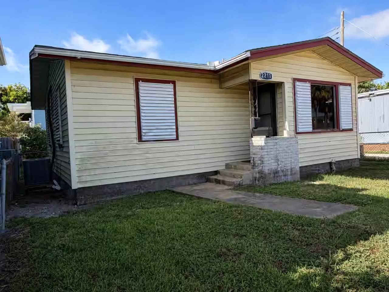 Photo 2 of 2211 Avenue O, Galveston, TX