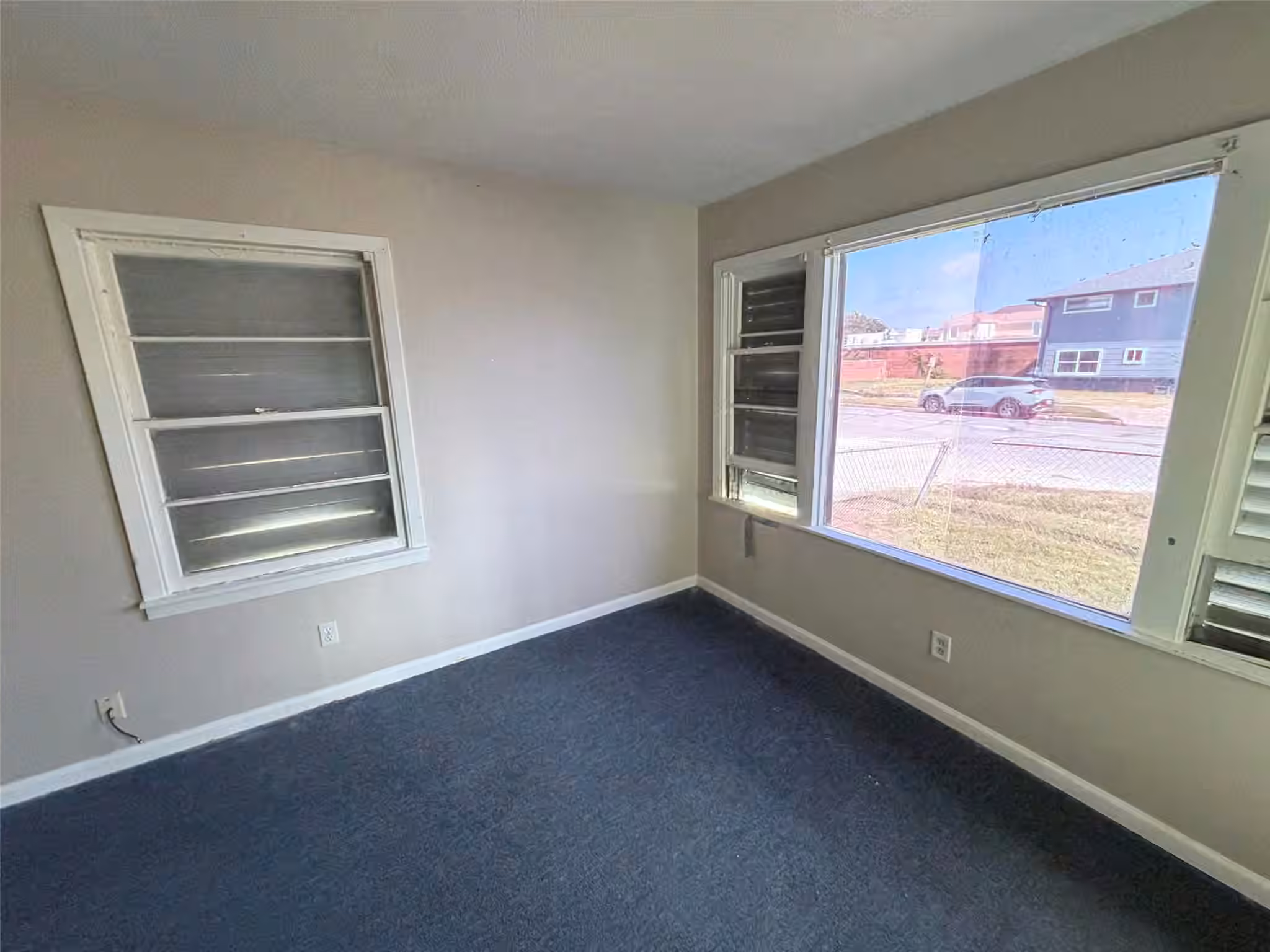 Photo 5 of 2211 Avenue O, Galveston, TX