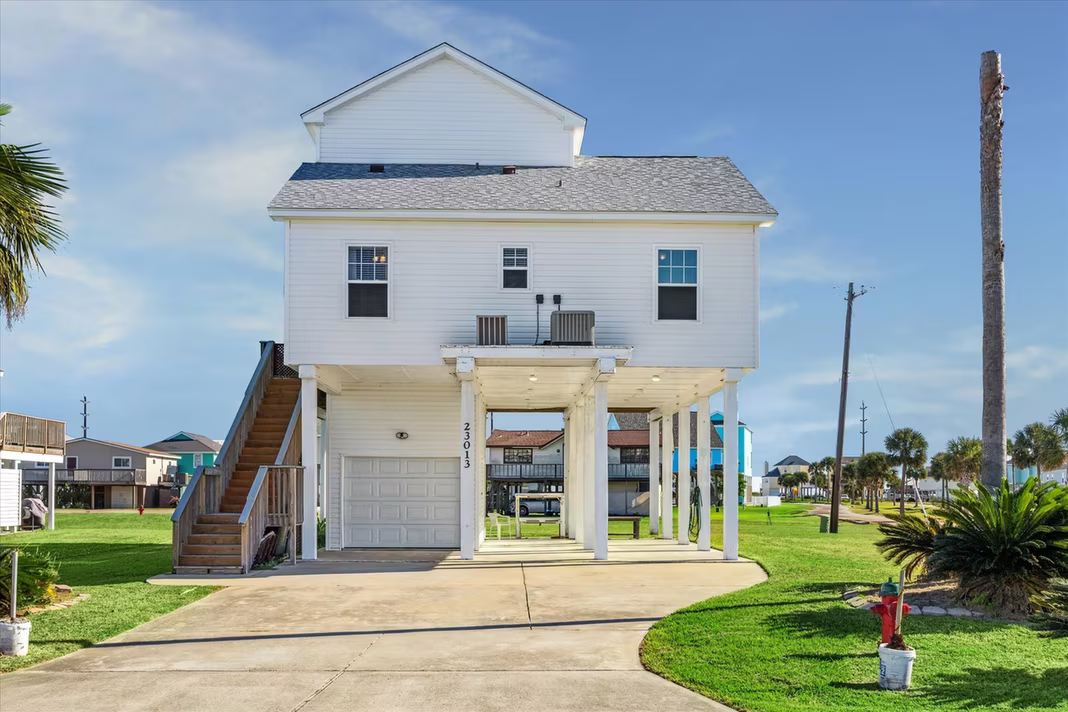 Photo 3 of 23013 Camino Street, Galveston, TX