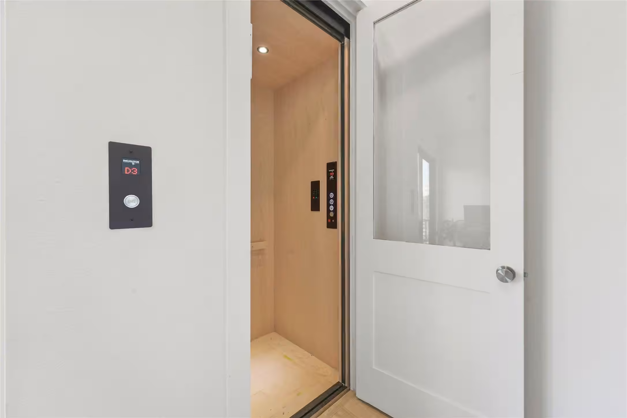 Photo 5 of 1503 Vermont Street D, Houston, TX