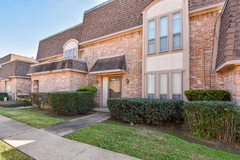 Photo of 2924 Camelot Lane, Missouri City, TX 77459