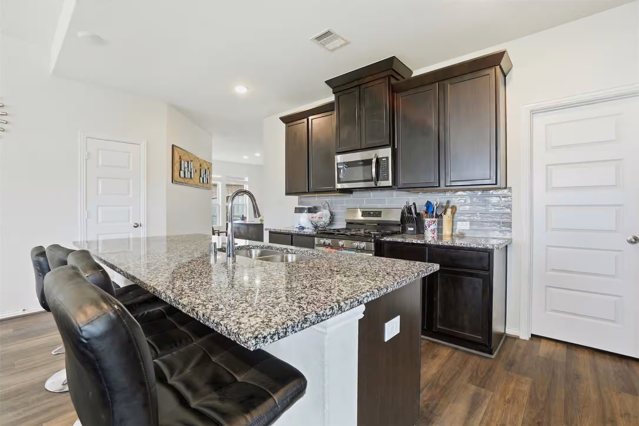 Photo 5 of 21443 Loblolly View Lane, Waller, TX