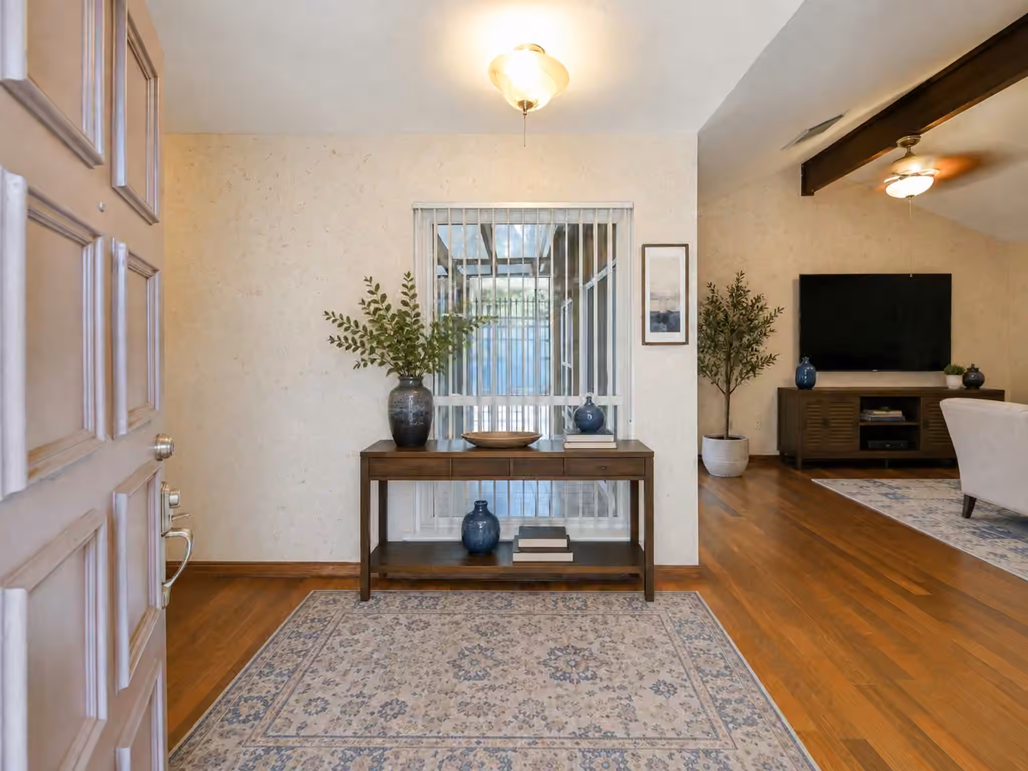 Photo 4 of 6103 Gallant Forest Drive, Houston, TX