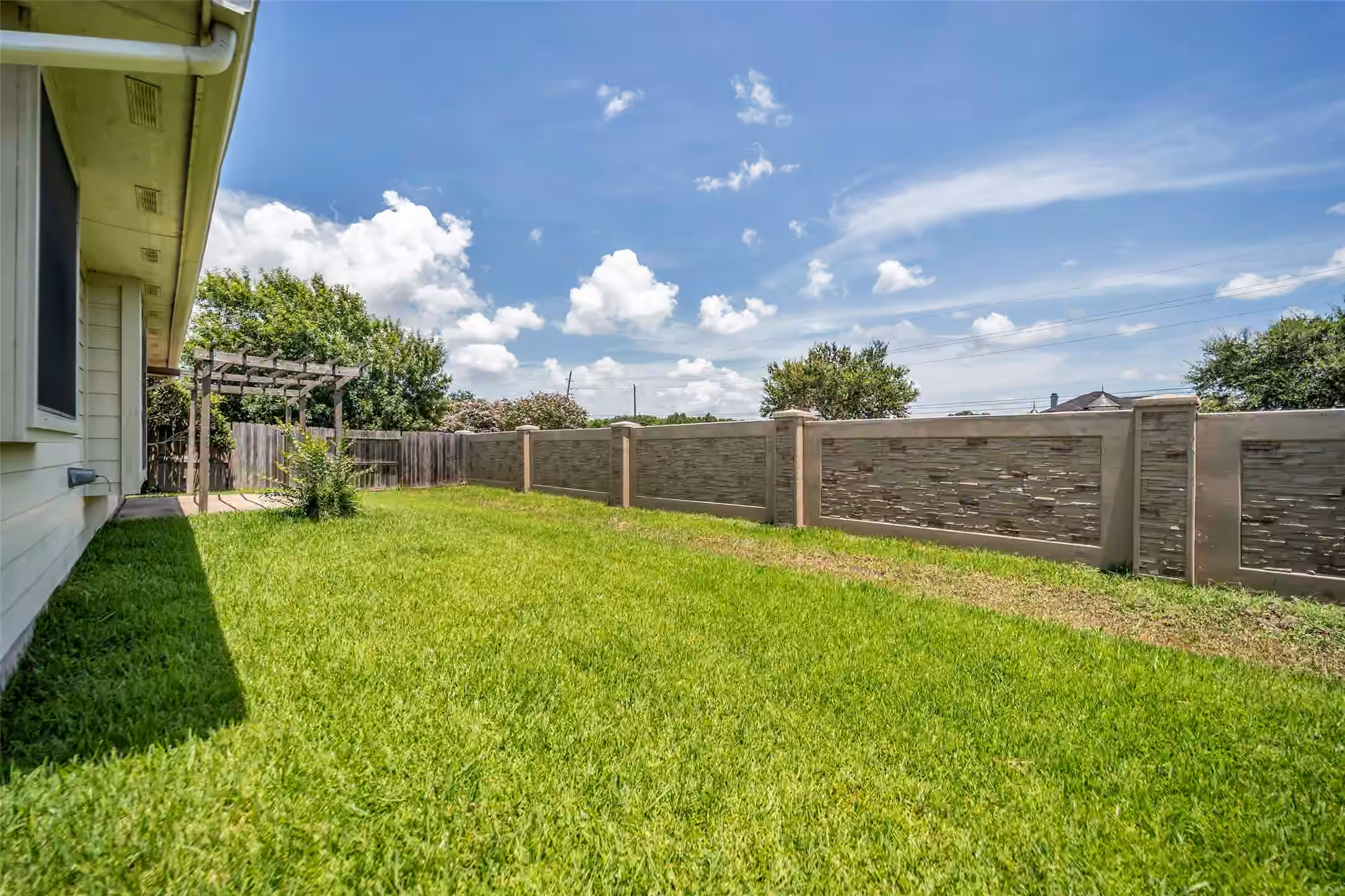 Photo 6 of 4109 Oak Point Drive, Pearland, TX
