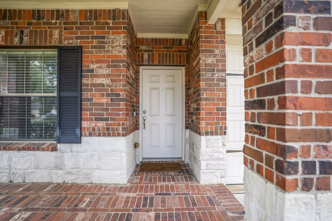 Photo 3 of 631 E Newport Bend, Katy, TX