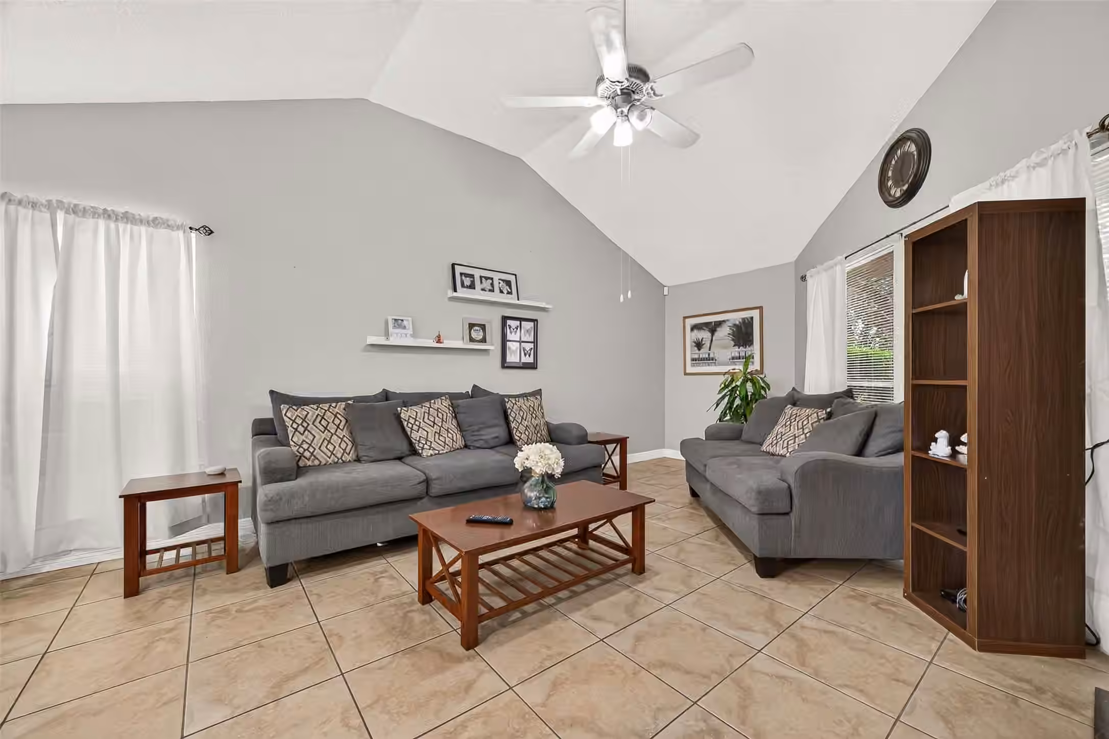 Photo 6 of 17519 Davenway Drive, Houston, TX