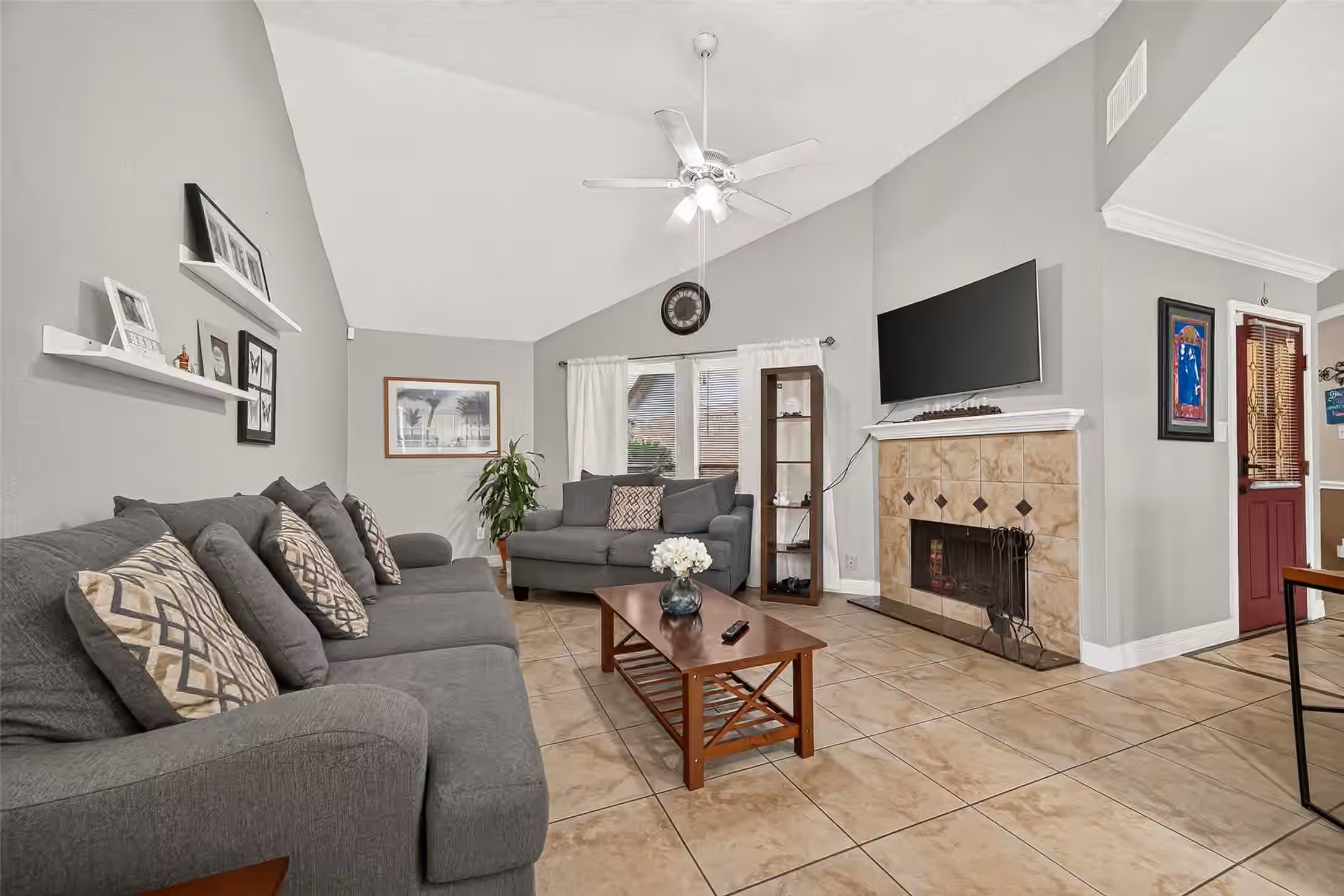 Photo 7 of 17519 Davenway Drive, Houston, TX