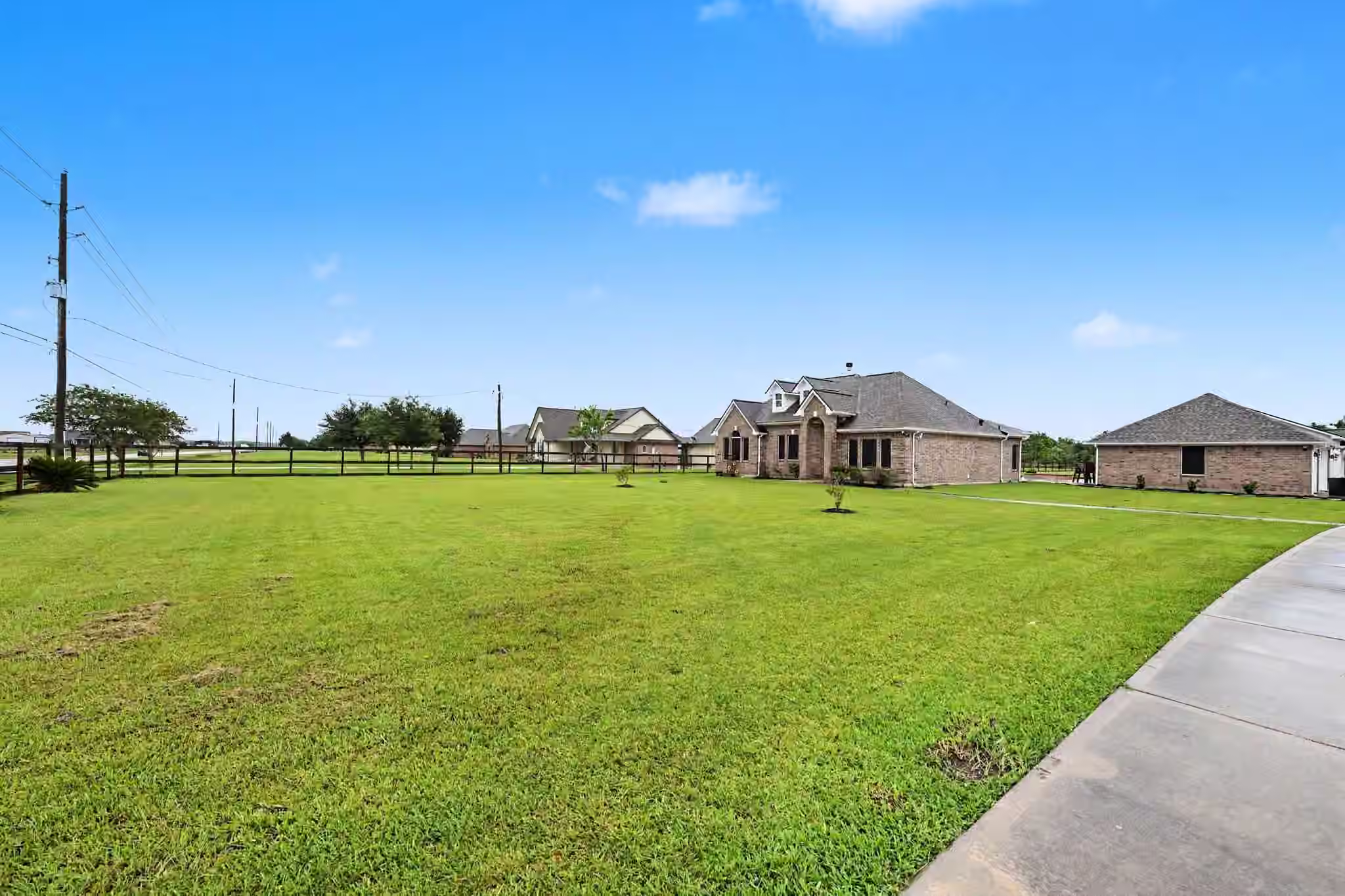 Photo 4 of 7730 Pebble Hill Lane, Rosharon, TX