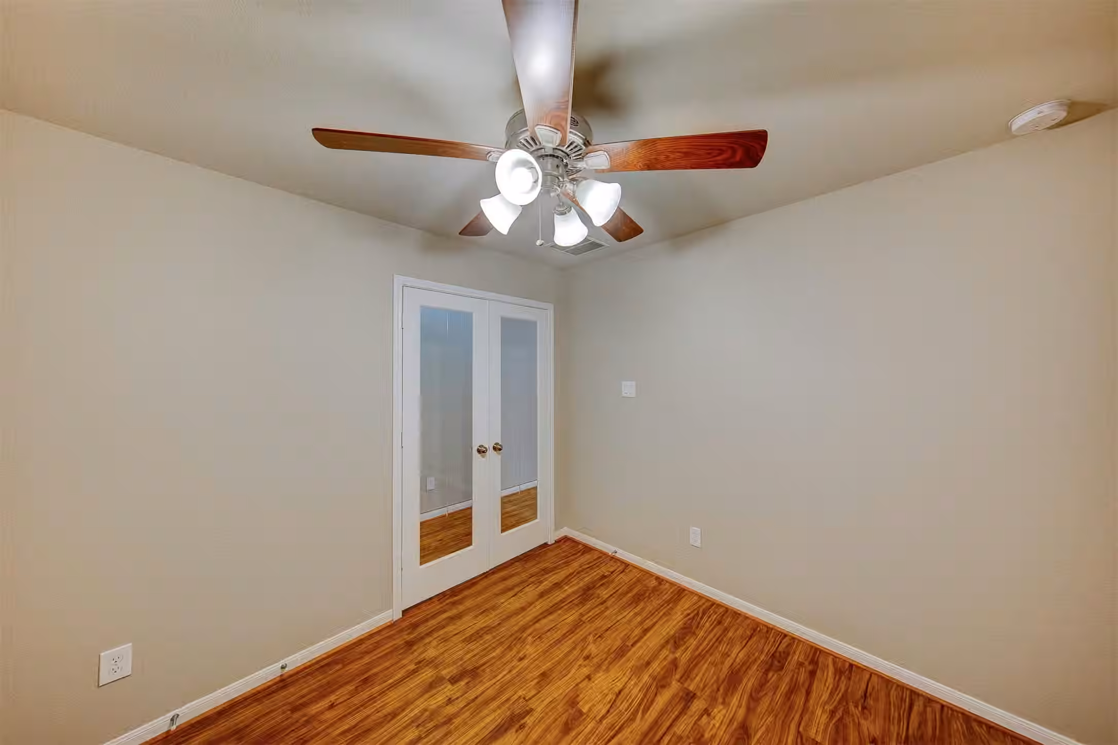 Photo 6 of 5227 Bay Lane, Bacliff, TX