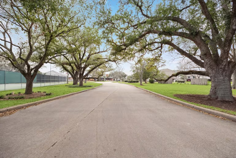 Photo 5 of 2447 Lakewood Pointe, Seabrook, TX