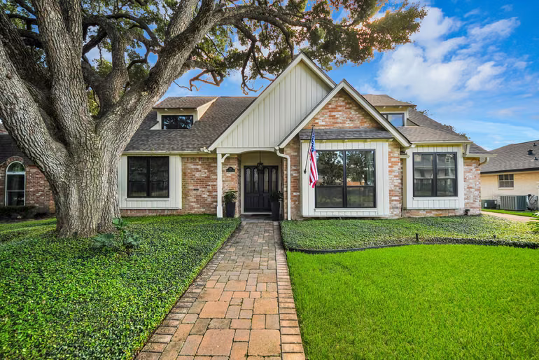 Photo of 722 Chevy Chase Circle, Sugar Land, TX 77478