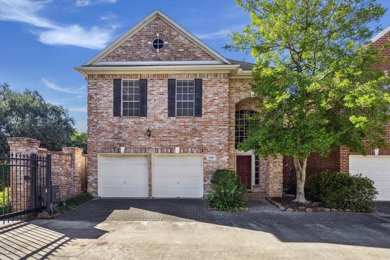 Photo of 2410 Briar Ridge Drive, Houston, TX