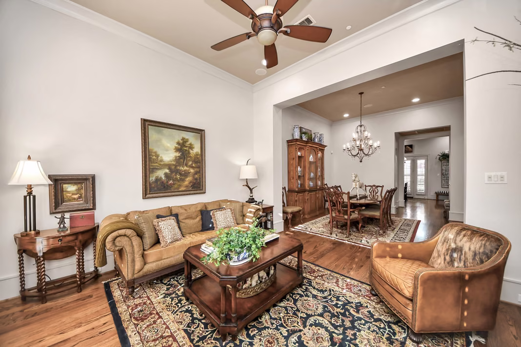 Photo 7 of 1406 Lake Pointe Parkway, Sugar Land, TX