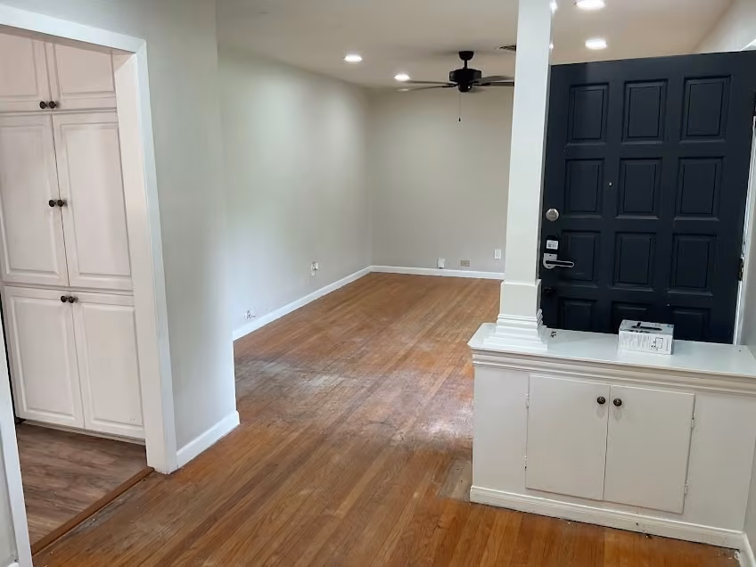 Photo 5 of 210 Southern Oaks Drive, Lake Jackson, TX