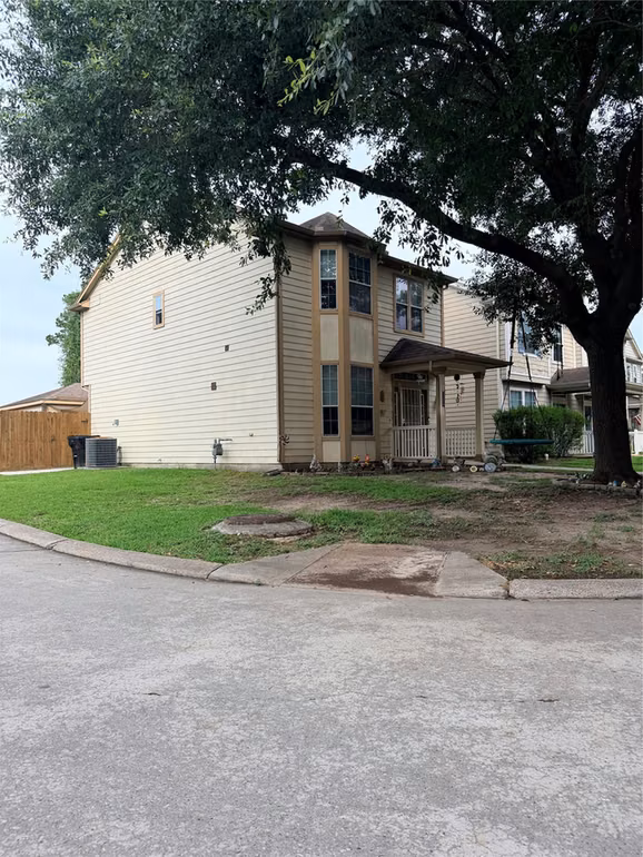 Photo of 23614 Wildwood Green Way, Spring, TX