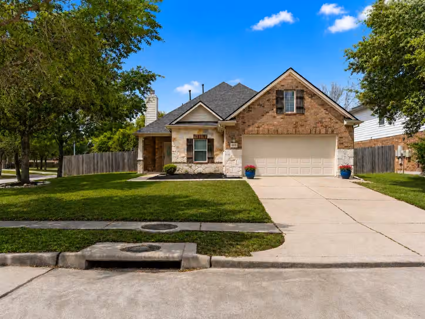 Photo of 2018 Knoll Oak Lane, Richmond, TX 77469